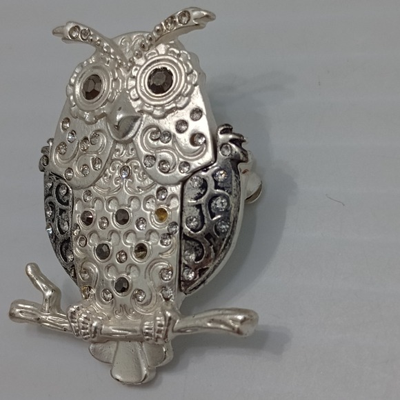Disney Owl Brooch Rhinestone Silver Tone Crystal Pin Vtg Y2K Collectible Disney - Picture 4 of 9